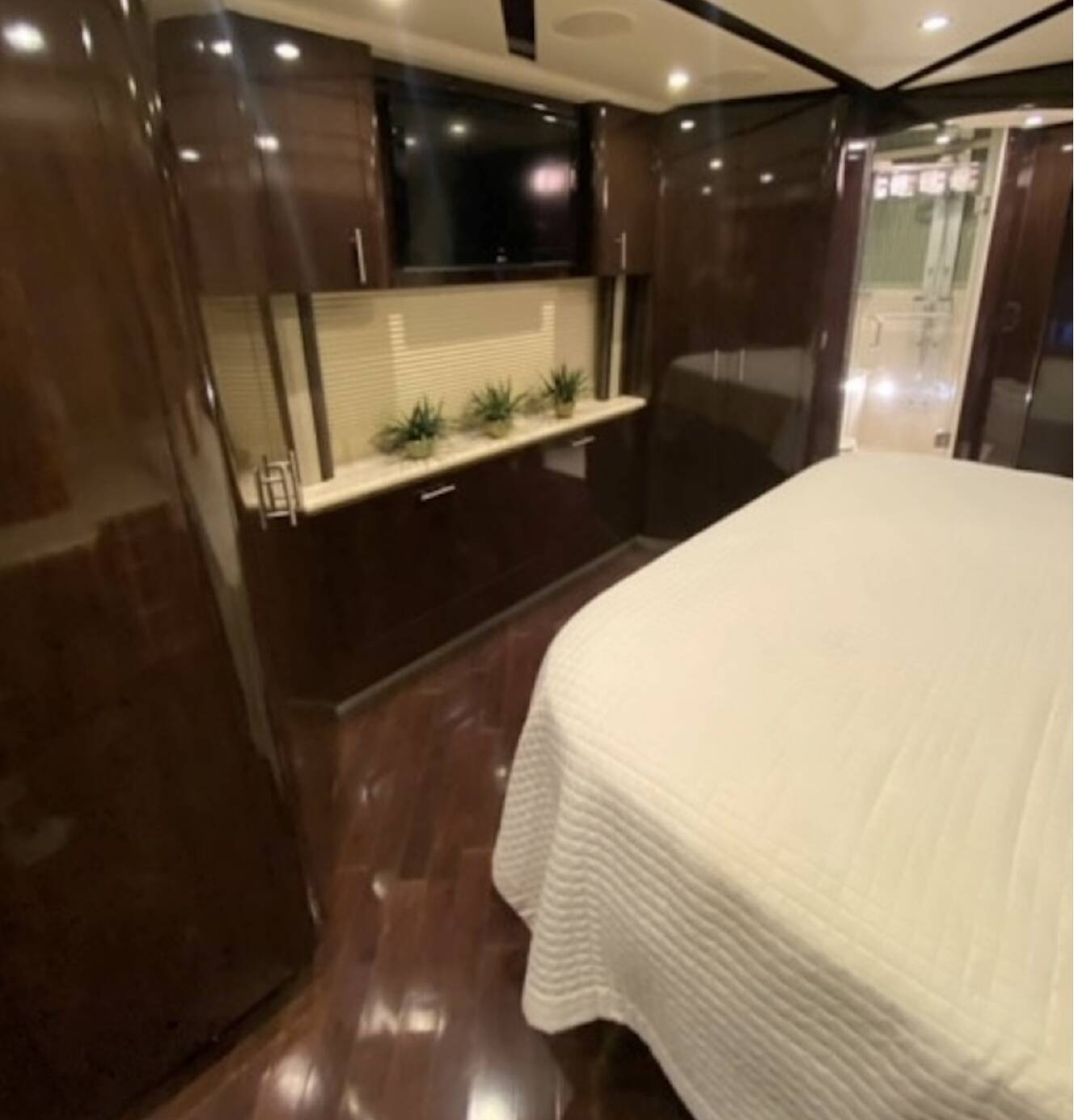 A photo of this 2012 Featherlite Coaches VANTARE H3-45