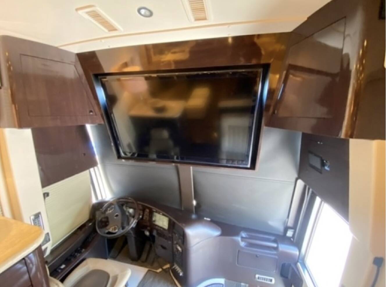 A photo of this 2012 Featherlite Coaches VANTARE H3-45