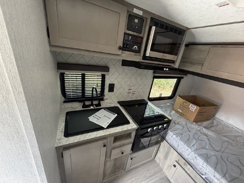 2026 SUNSET PARK RV SUN LITE 16BH