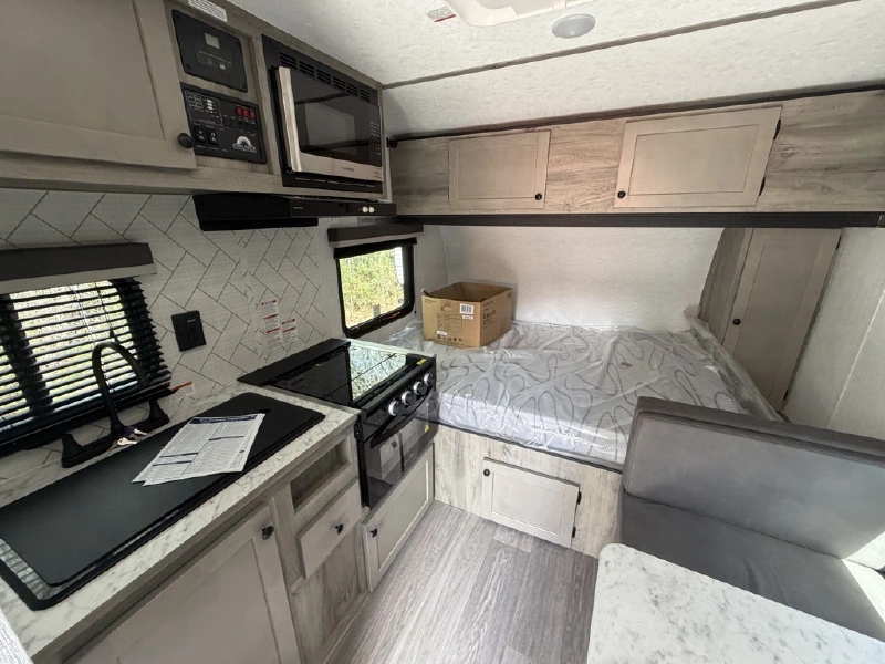2026 SUNSET PARK RV SUN LITE 16BH