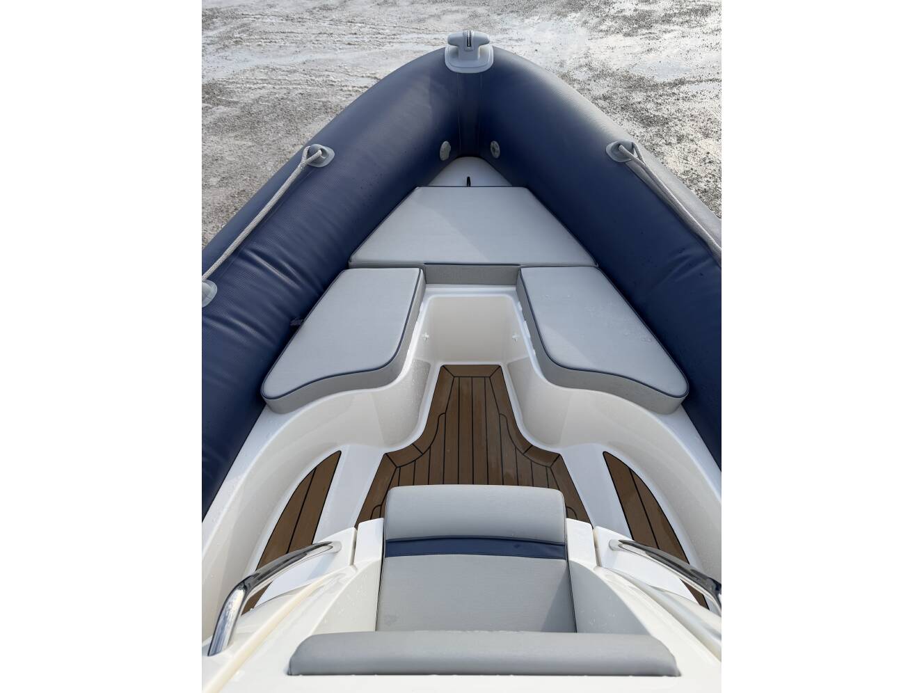A photo of this 2023 Cobra Ribs Nautique