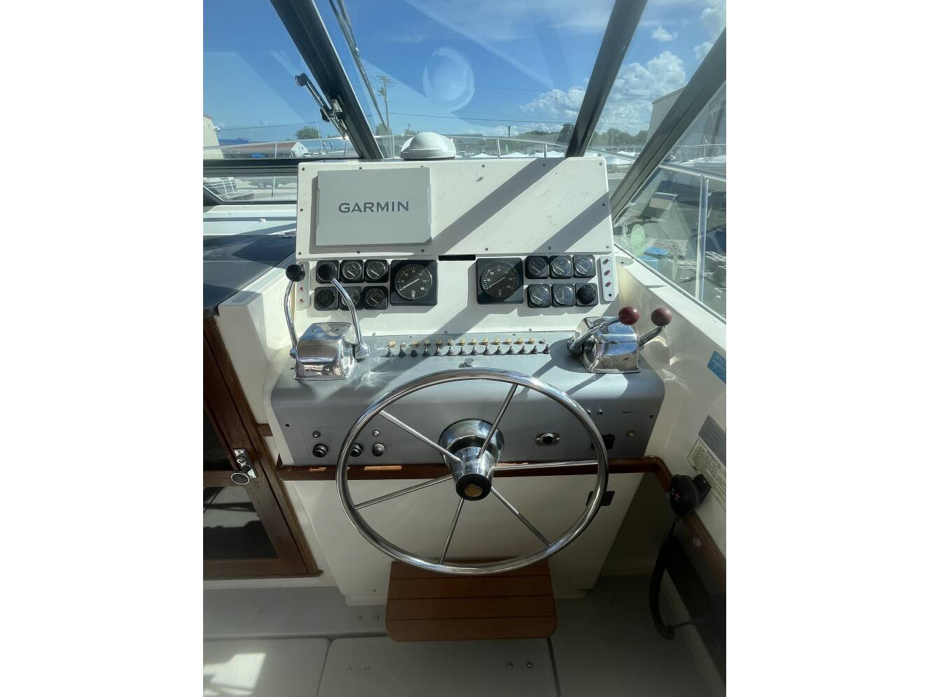 A photo of this 1987 Tiara 3100 Open