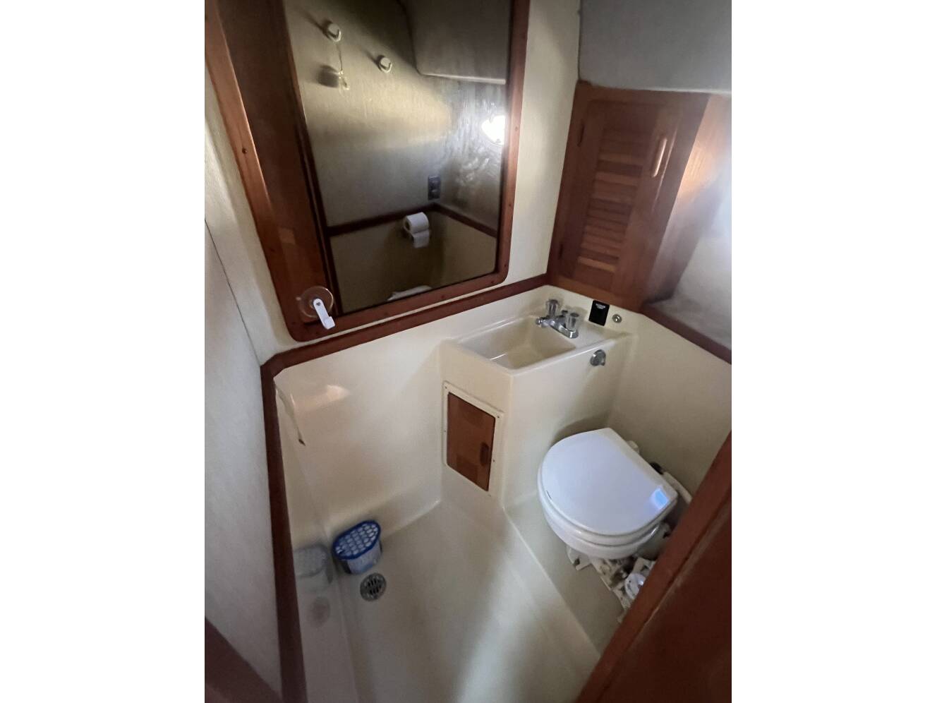 A photo of this 1987 Tiara 3100 Open
