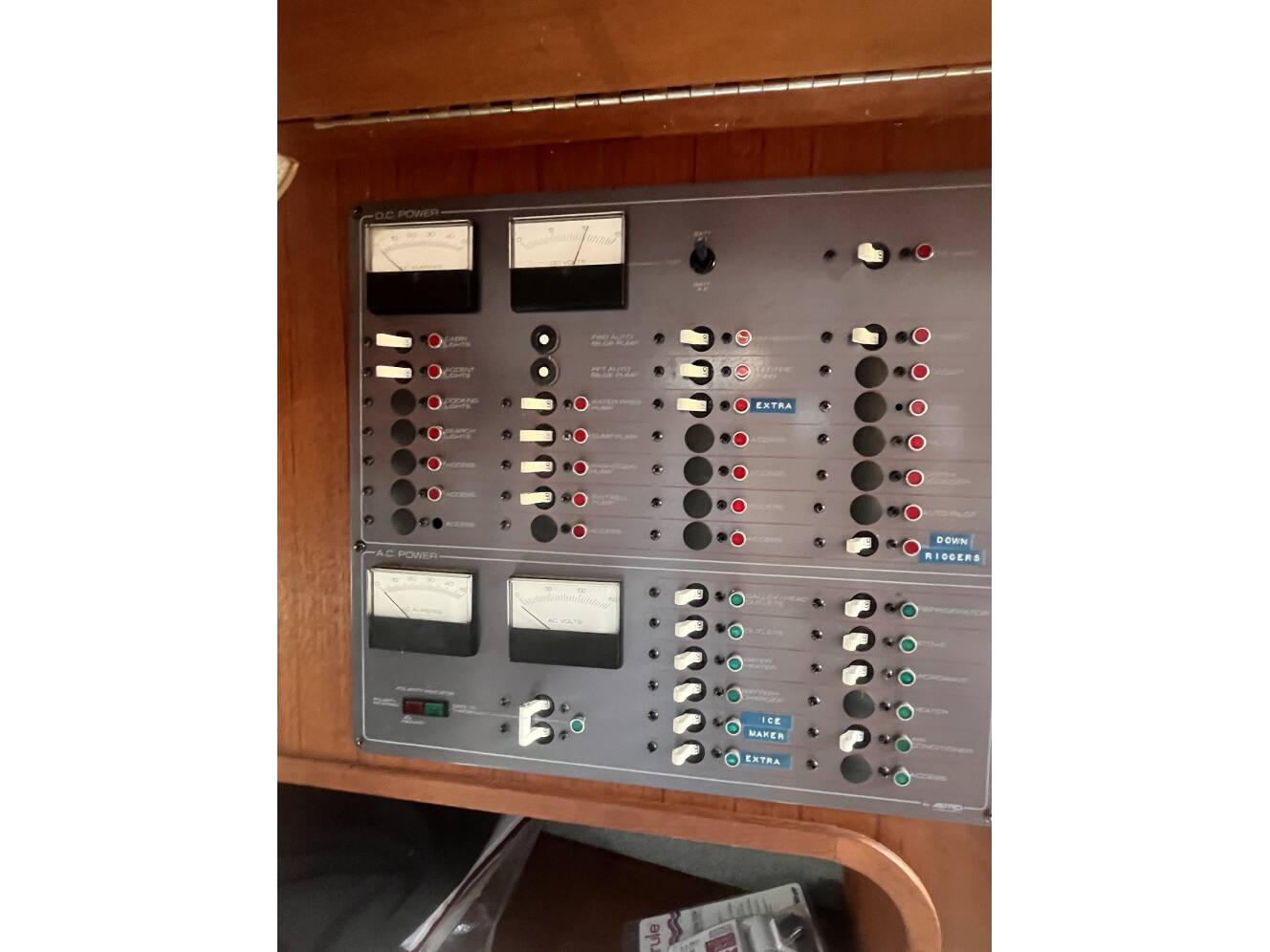 A photo of this 1987 Tiara 3100 Open
