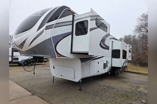 2023 Grand Design SOLITUDE 390RK in elkhart IN