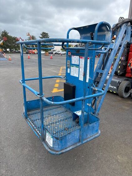 2013 GENIE Z-30/20N in Earth City, MO