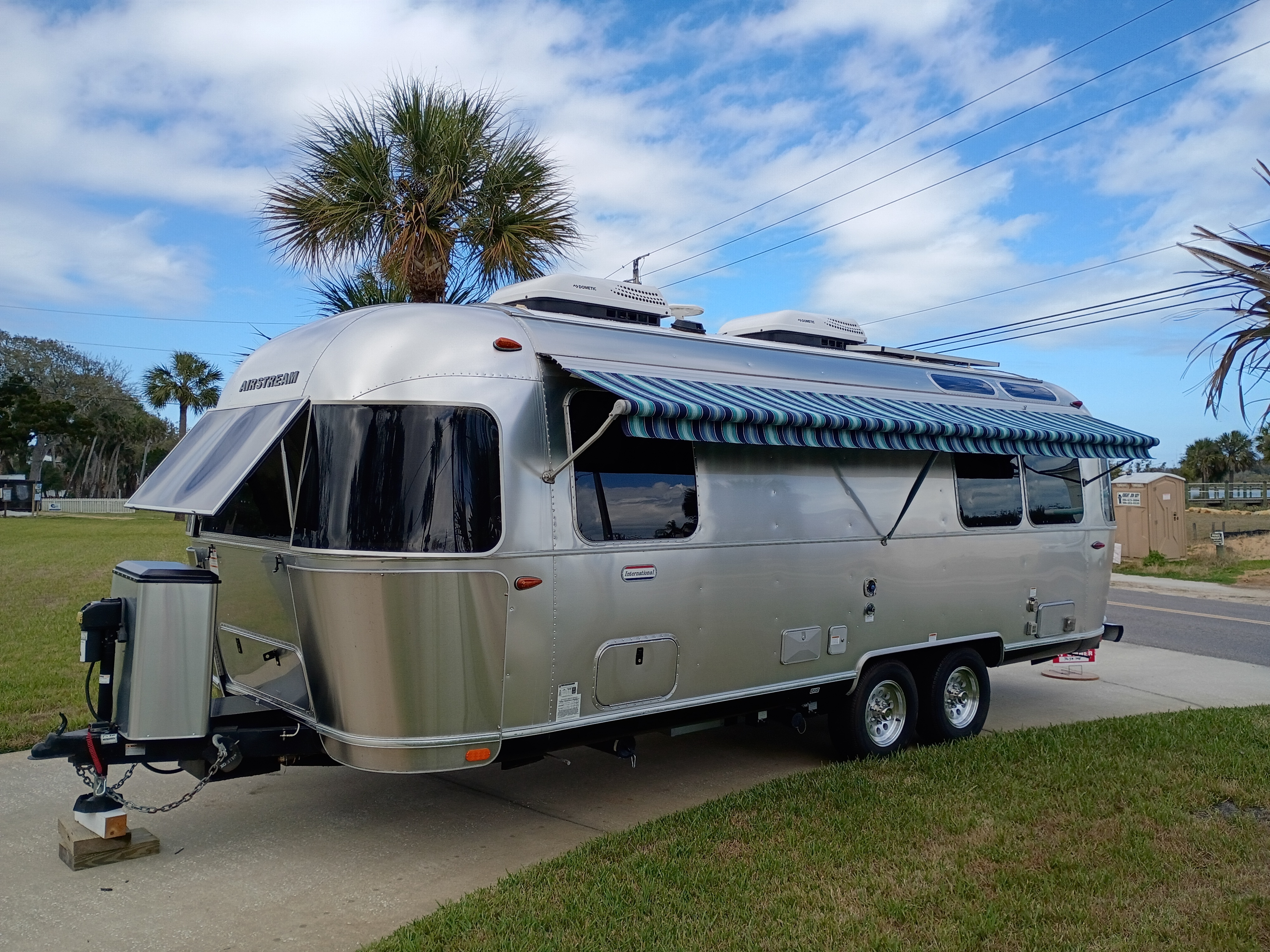 2022 Airstream INTERNATIONAL 25FB TWIN in edgewater FL
