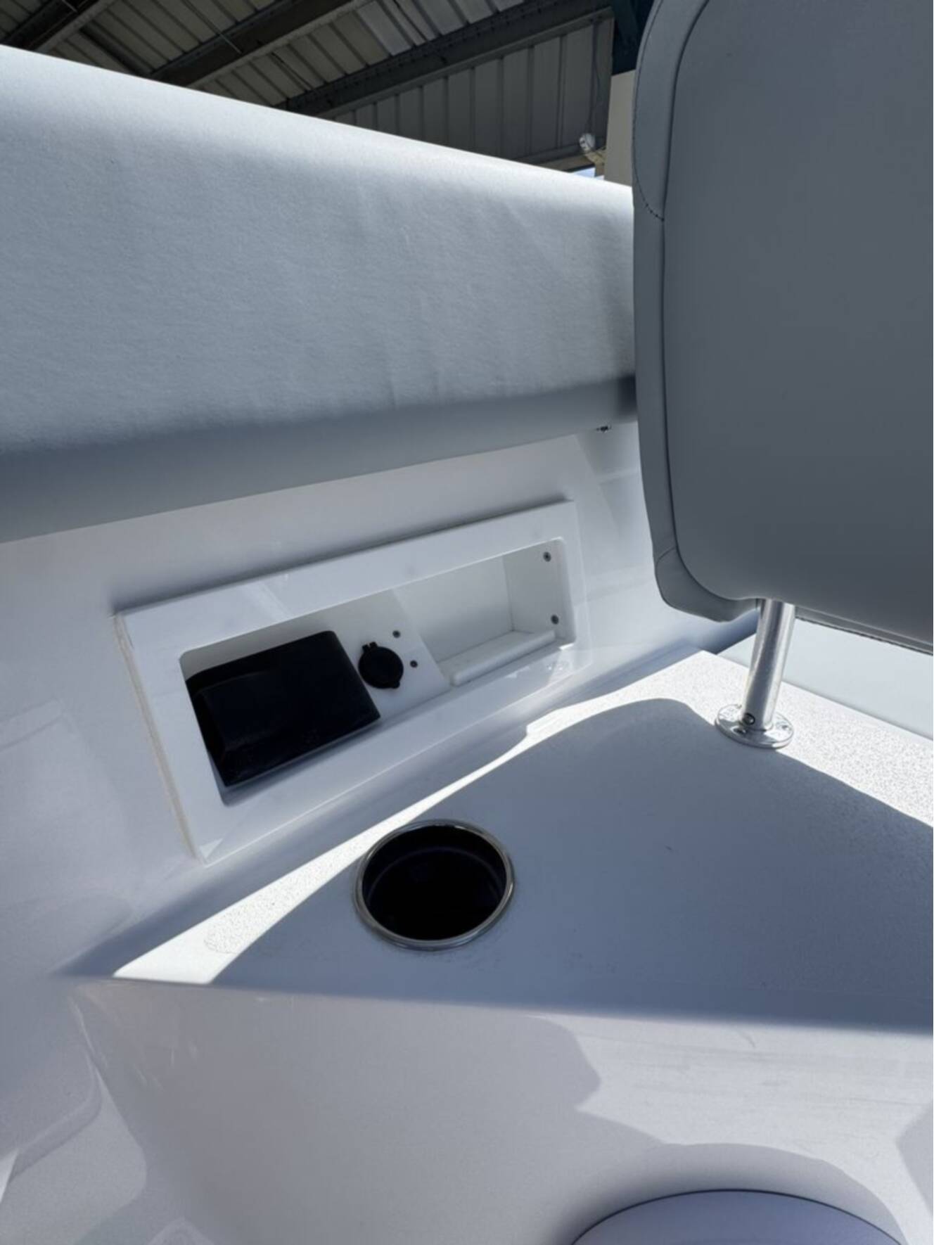 A photo of this 2026 Sportsman Heritage 321 Center Console