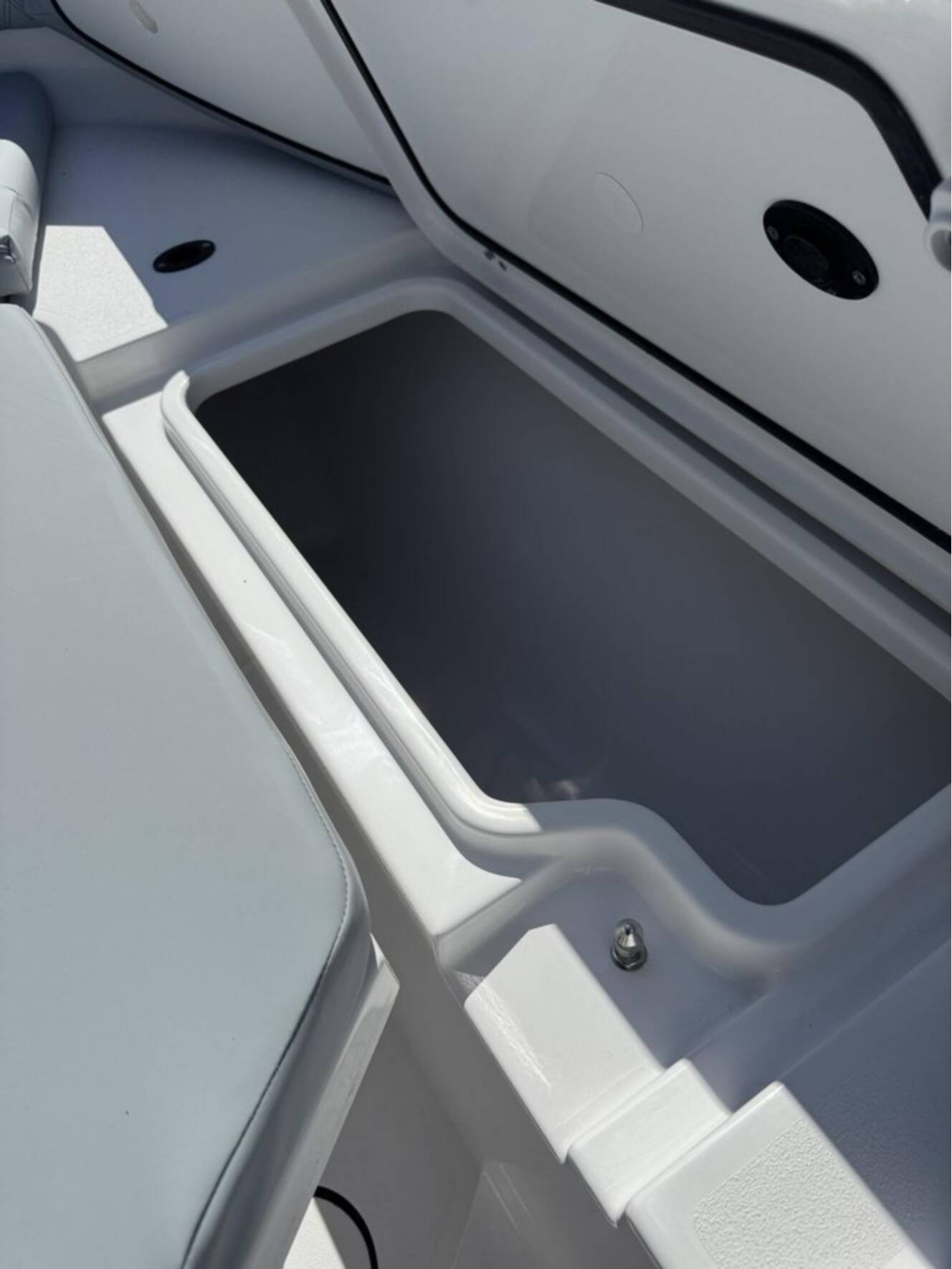 A photo of this 2026 Sportsman Heritage 321 Center Console