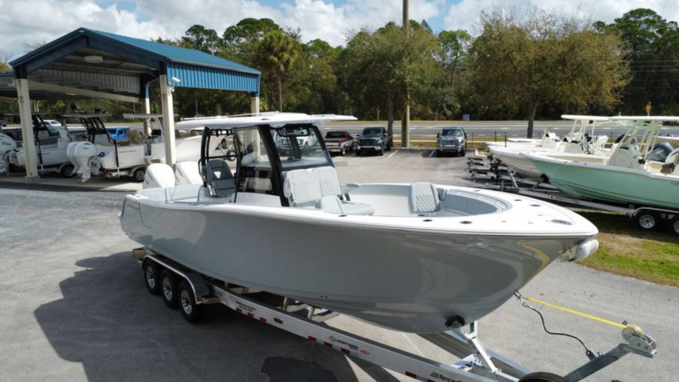 A photo of this 2026 Sportsman Heritage 321 Center Console
