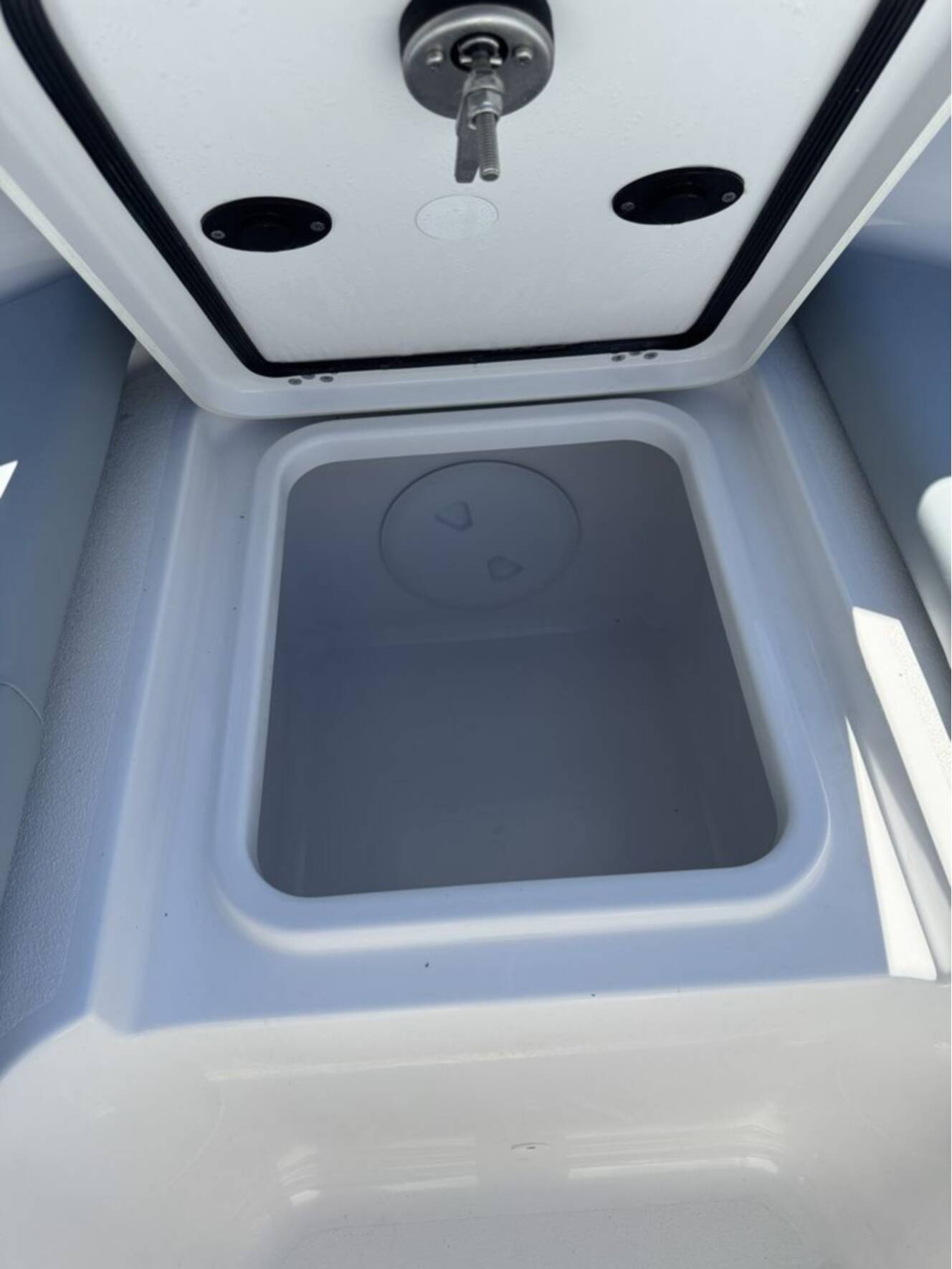 A photo of this 2026 Sportsman Heritage 321 Center Console