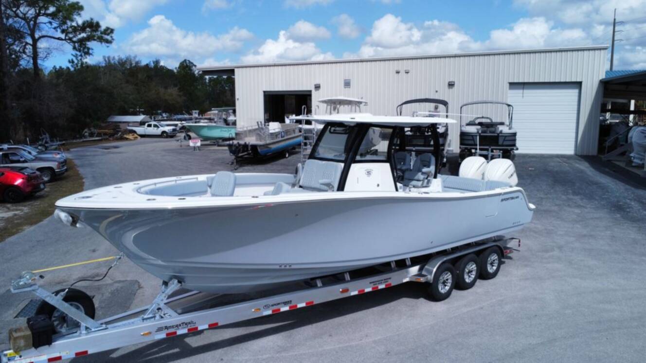 A photo of this 2026 Sportsman Heritage 321 Center Console
