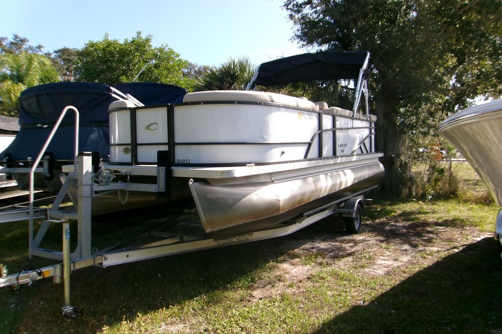 2023 Crest Classic DLX 220 L in palm harbor FL