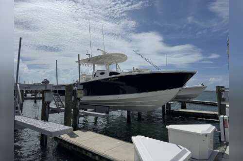 2017 Regulator 31 in morehead city NC