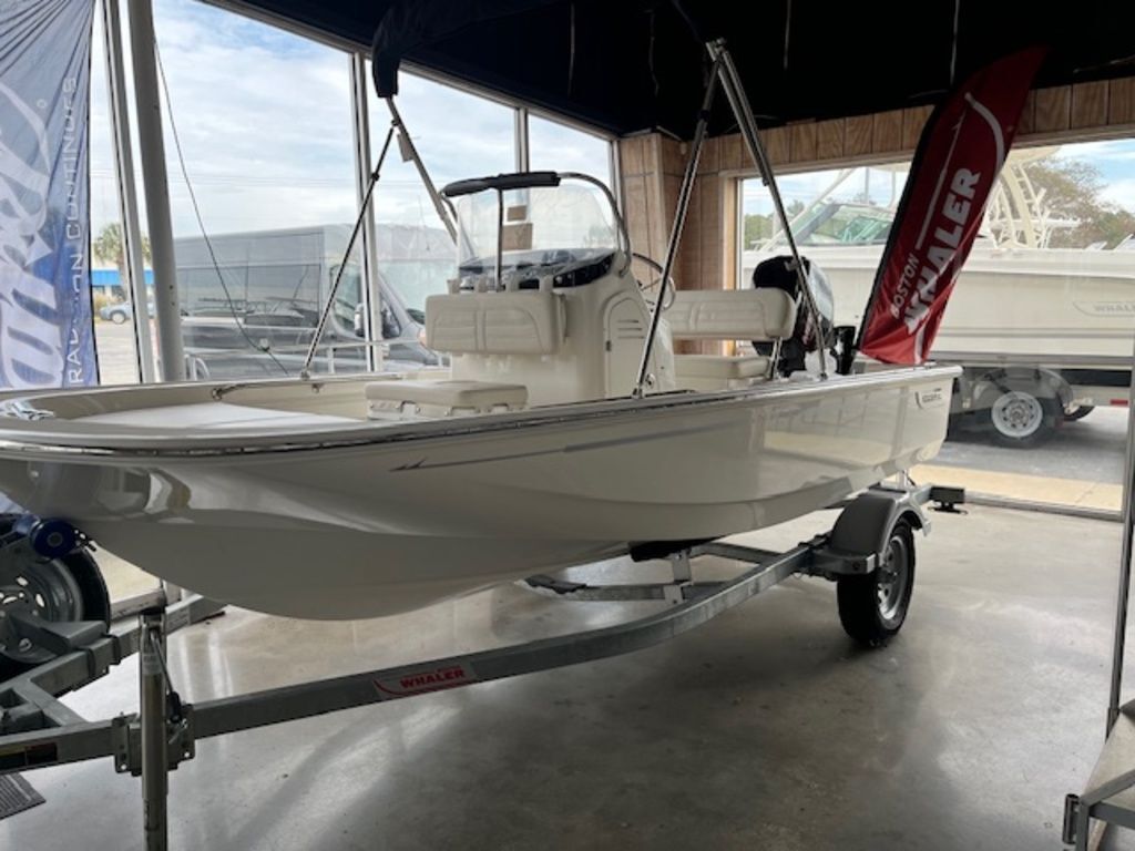 2025 Boston Whaler 150 Montauk in morehead city NC