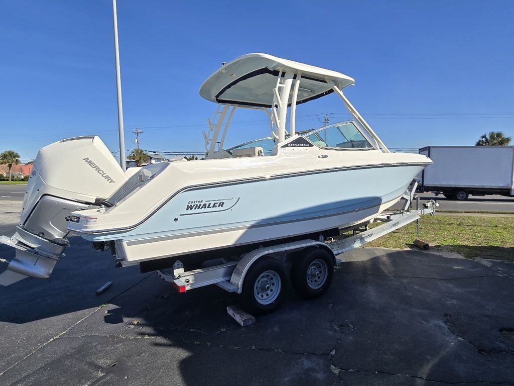 2025 Boston Whaler 240 Vantage in morehead city NC