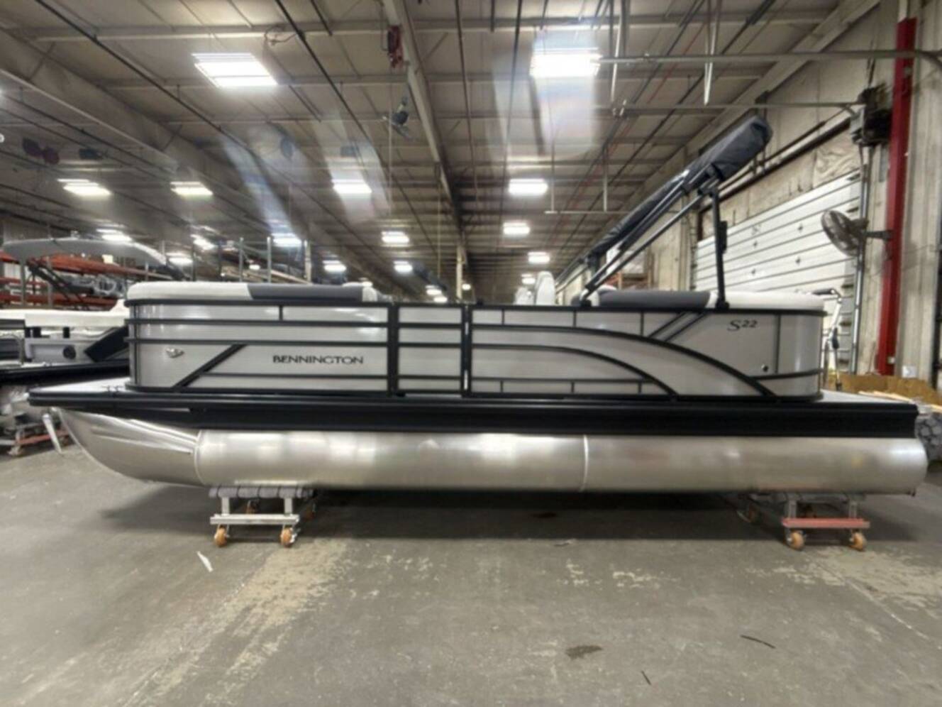 A photo of this 2026 Bennington S Quad Bench 22 SSR