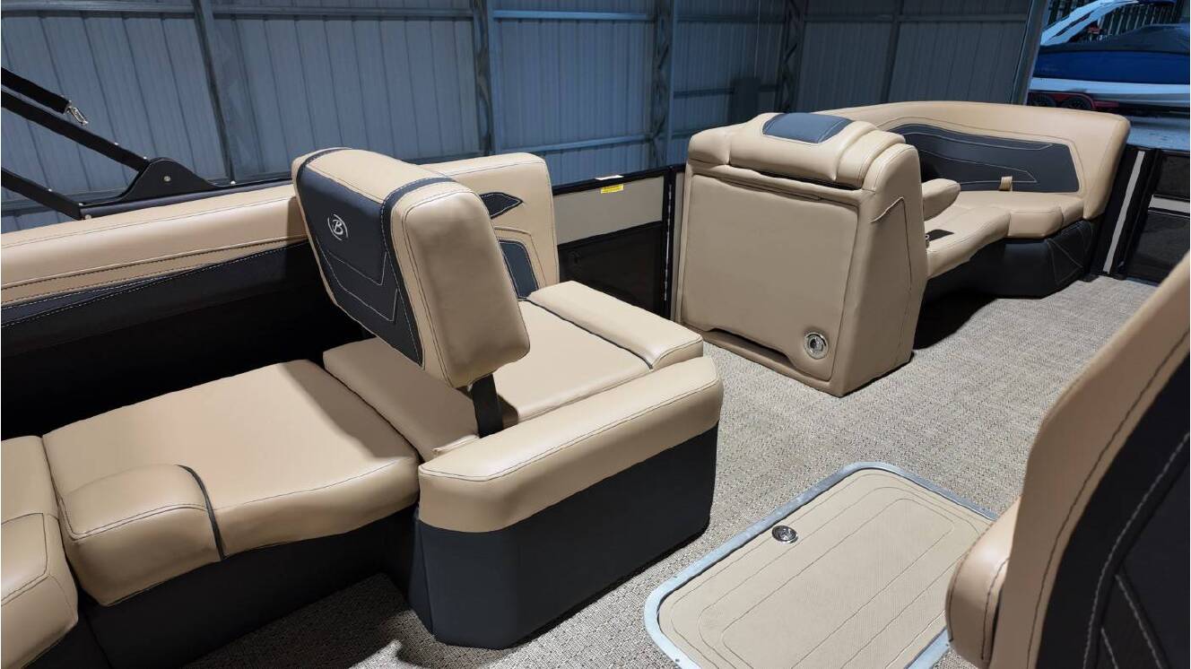 A photo of this 2026 Barletta CABRIO C22M