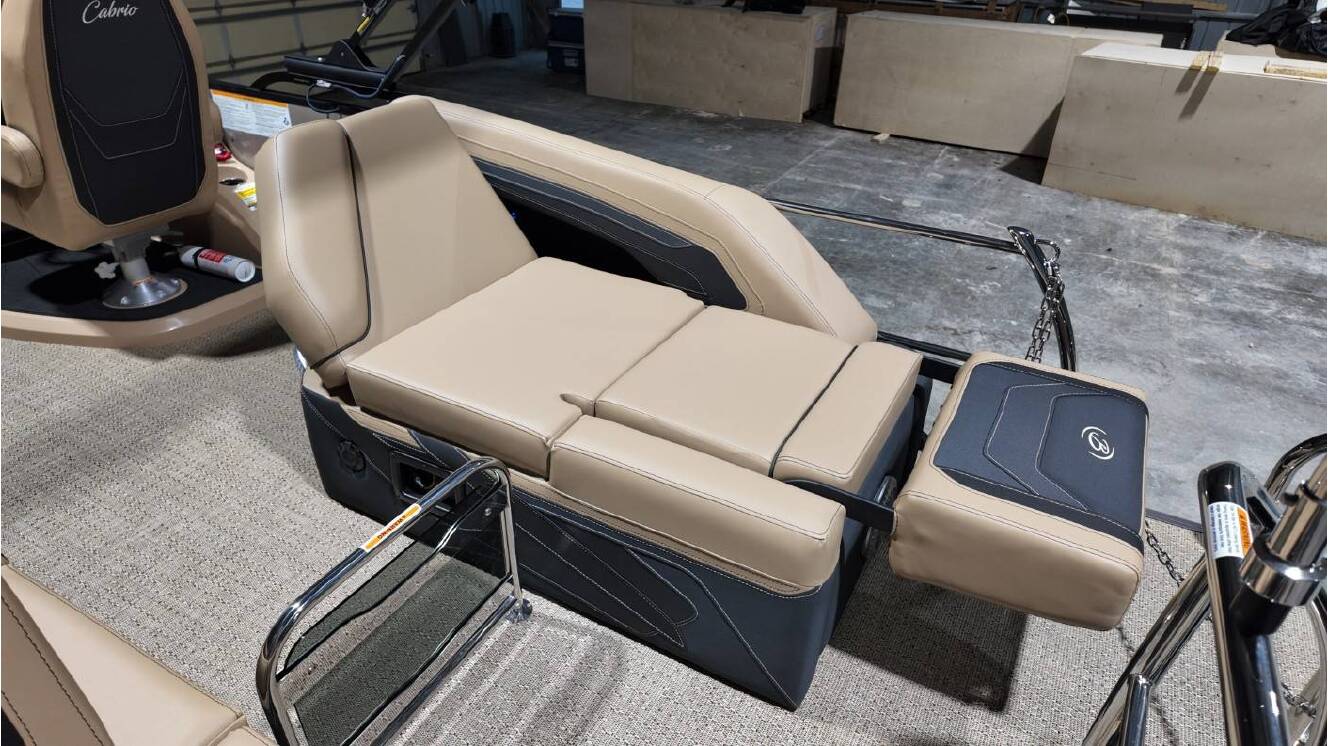 A photo of this 2026 Barletta CABRIO C22M