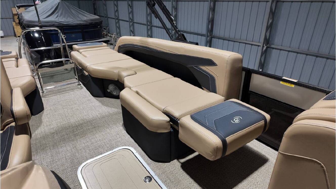 A photo of this 2026 Barletta CABRIO C22M