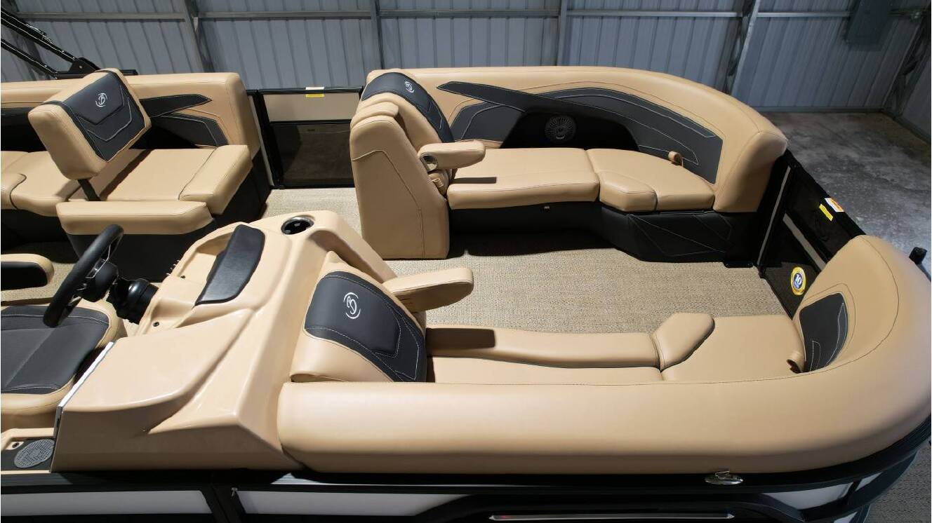 A photo of this 2026 Barletta CABRIO C22M