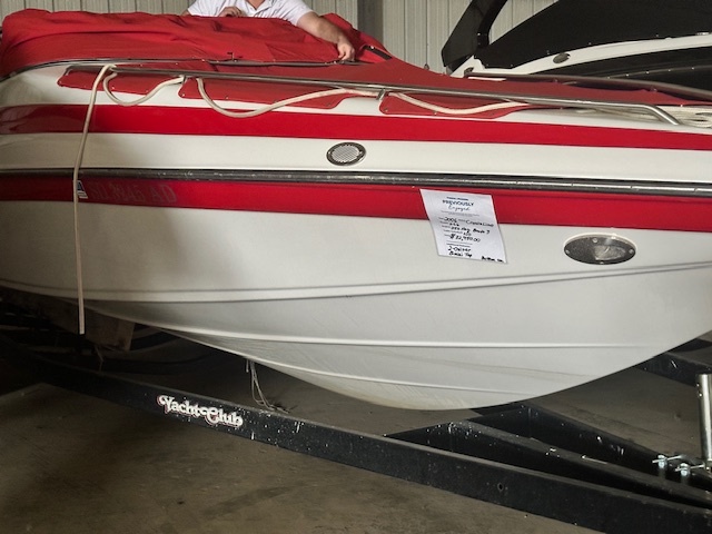 2006 Crownline 266 in okoboji IA