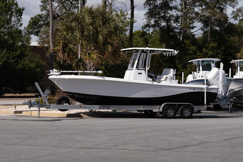 2026 Blazer Bay 2800 MAKAIRA in cedar point NC