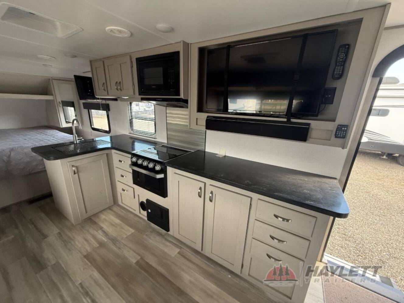 A photo of this 2021 Prime Time Rv Tracer 22RBS