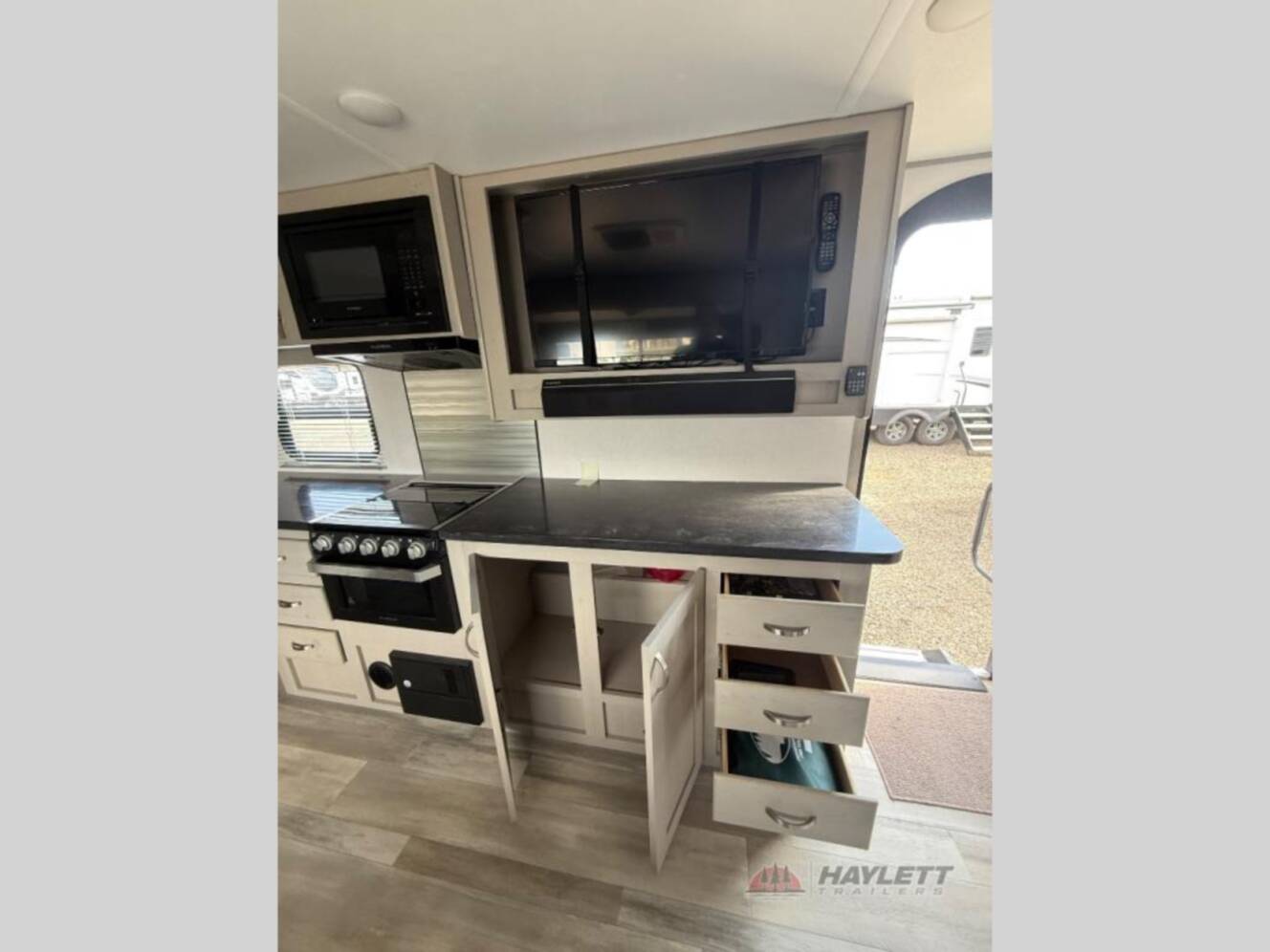 A photo of this 2021 Prime Time Rv Tracer 22RBS