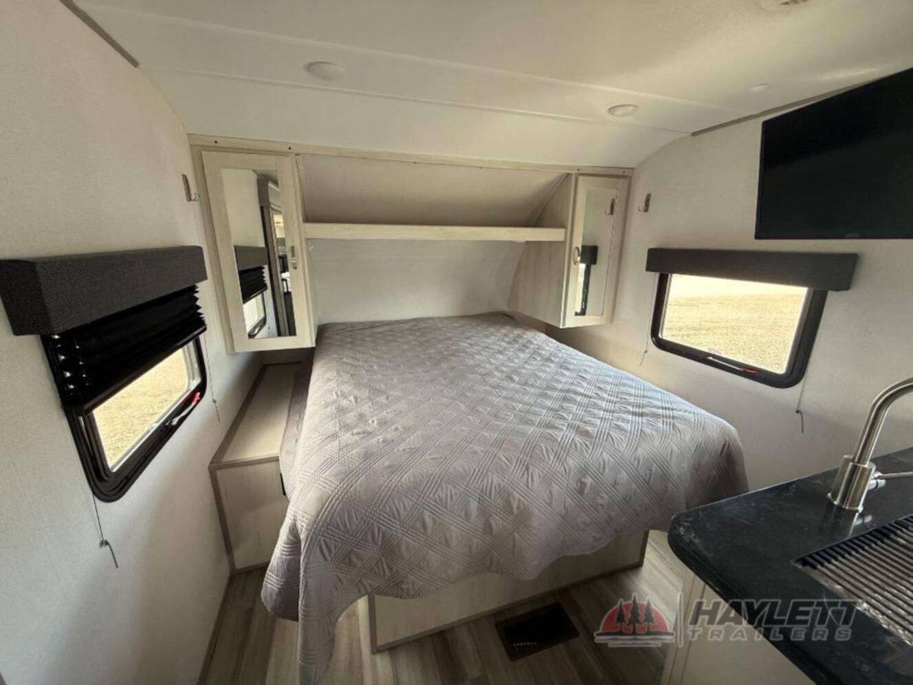A photo of this 2021 Prime Time Rv Tracer 22RBS