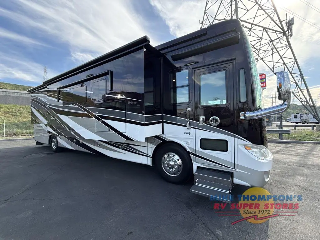 2017 Tiffin Motorhomes Allegro Bus 40 SP Class A Diesel Motorhome - Diesel Pusher RV