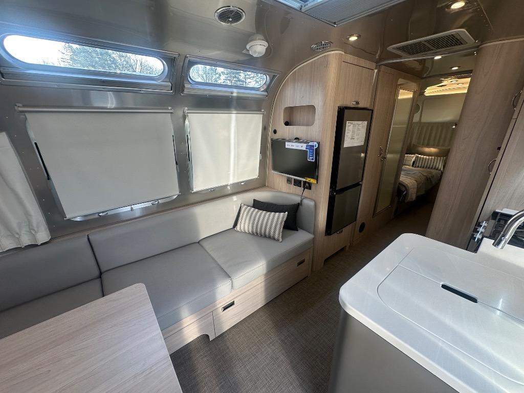 2026 Airstream Globetrotter 25FB Twin With Solar, Lithium and Convenie in monroe NC