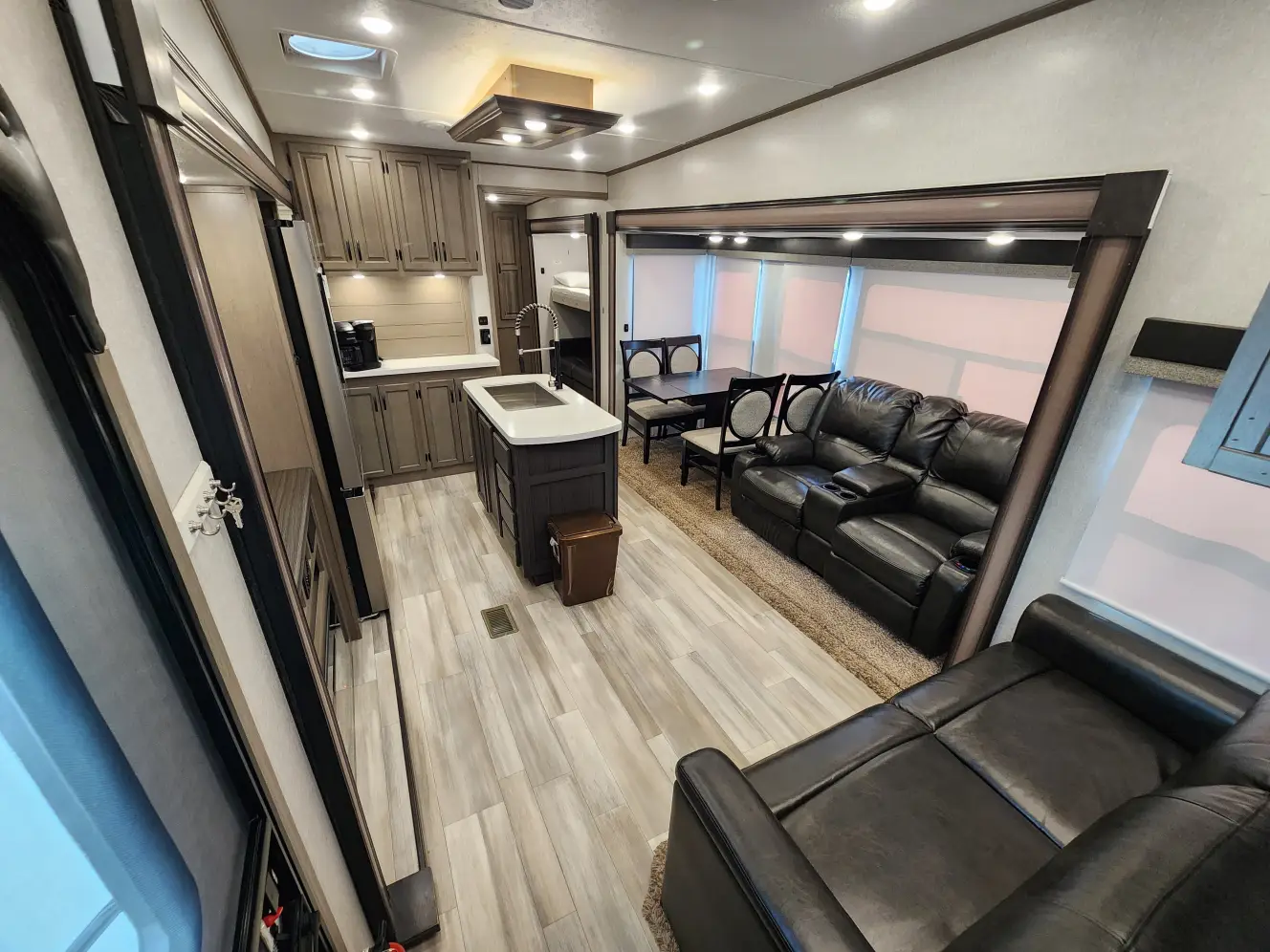 A photo of this 2022 Coachmen CHAPARRAL 367BH