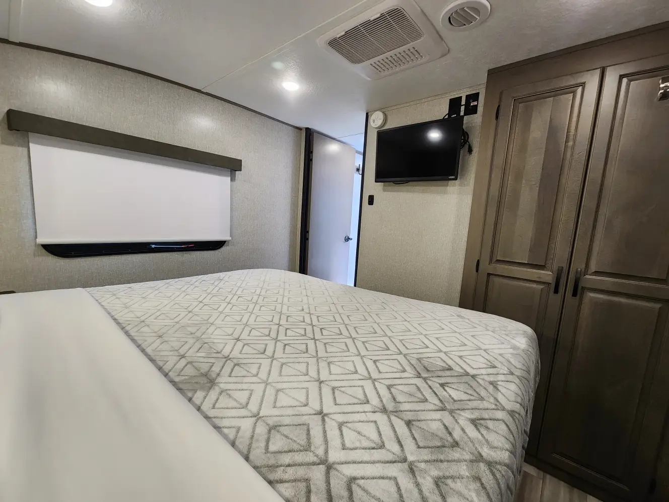 A photo of this 2022 Coachmen CHAPARRAL 367BH