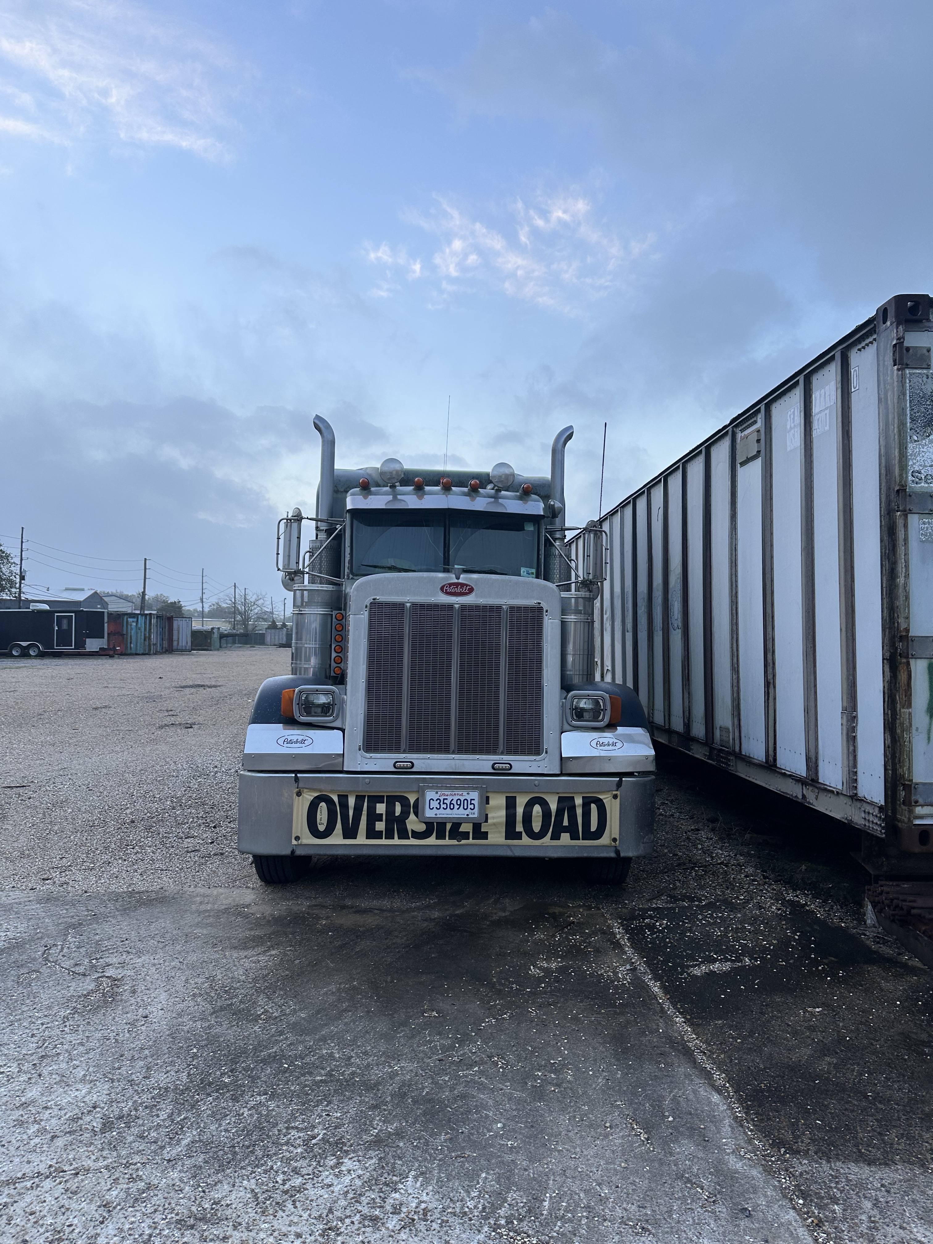 1999 PETERBILT 379 in New Orleans, LA