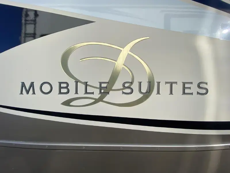 2016 DRV MOBILE SUITES 38RSSA