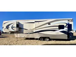 2016 DRV MOBILE SUITES 38RSSA