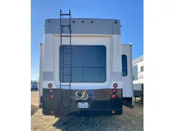 2016 DRV MOBILE SUITES 38RSSA