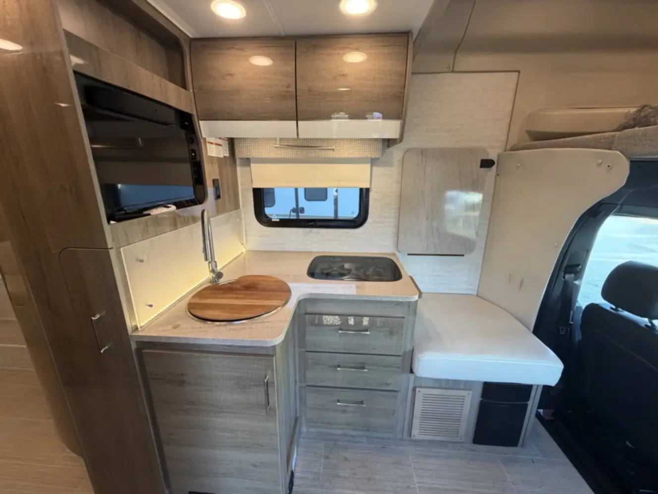 A photo of this 2022 Jayco MELBOURNE PRESTIGE 24NP