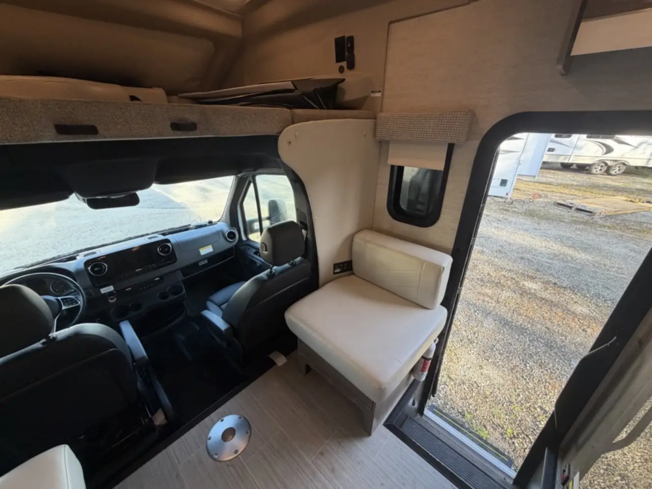 A photo of this 2022 Jayco MELBOURNE PRESTIGE 24NP