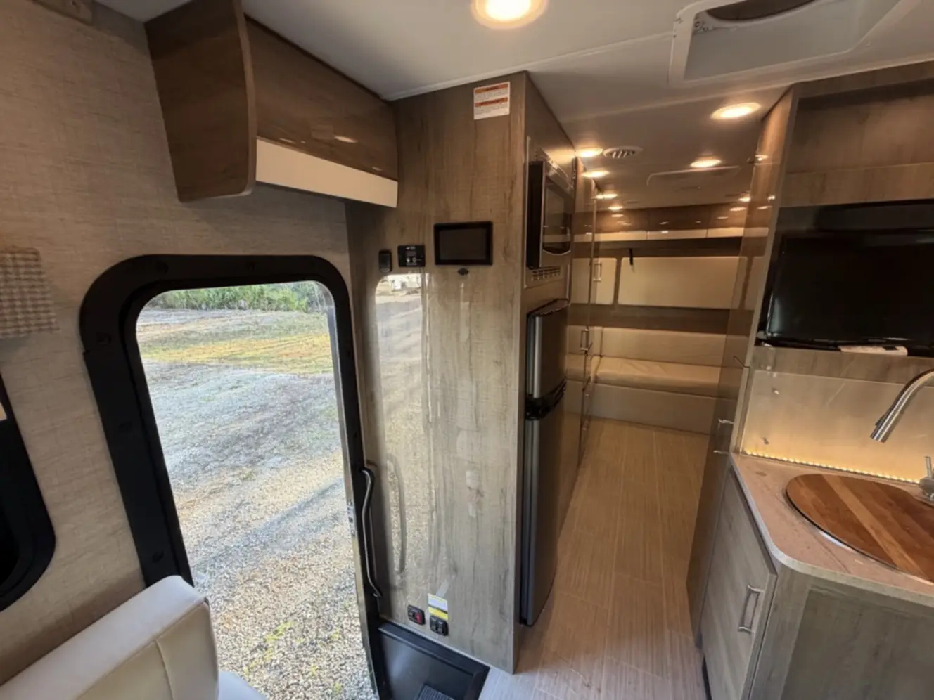 A photo of this 2022 Jayco MELBOURNE PRESTIGE 24NP