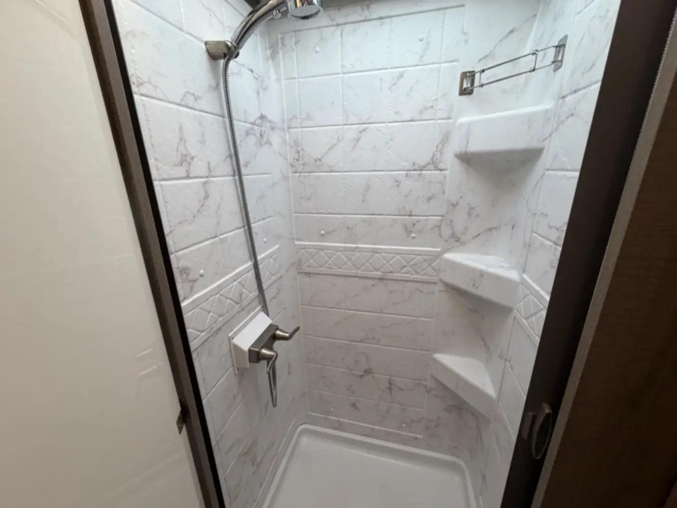 A photo of this 2022 Jayco MELBOURNE PRESTIGE 24NP