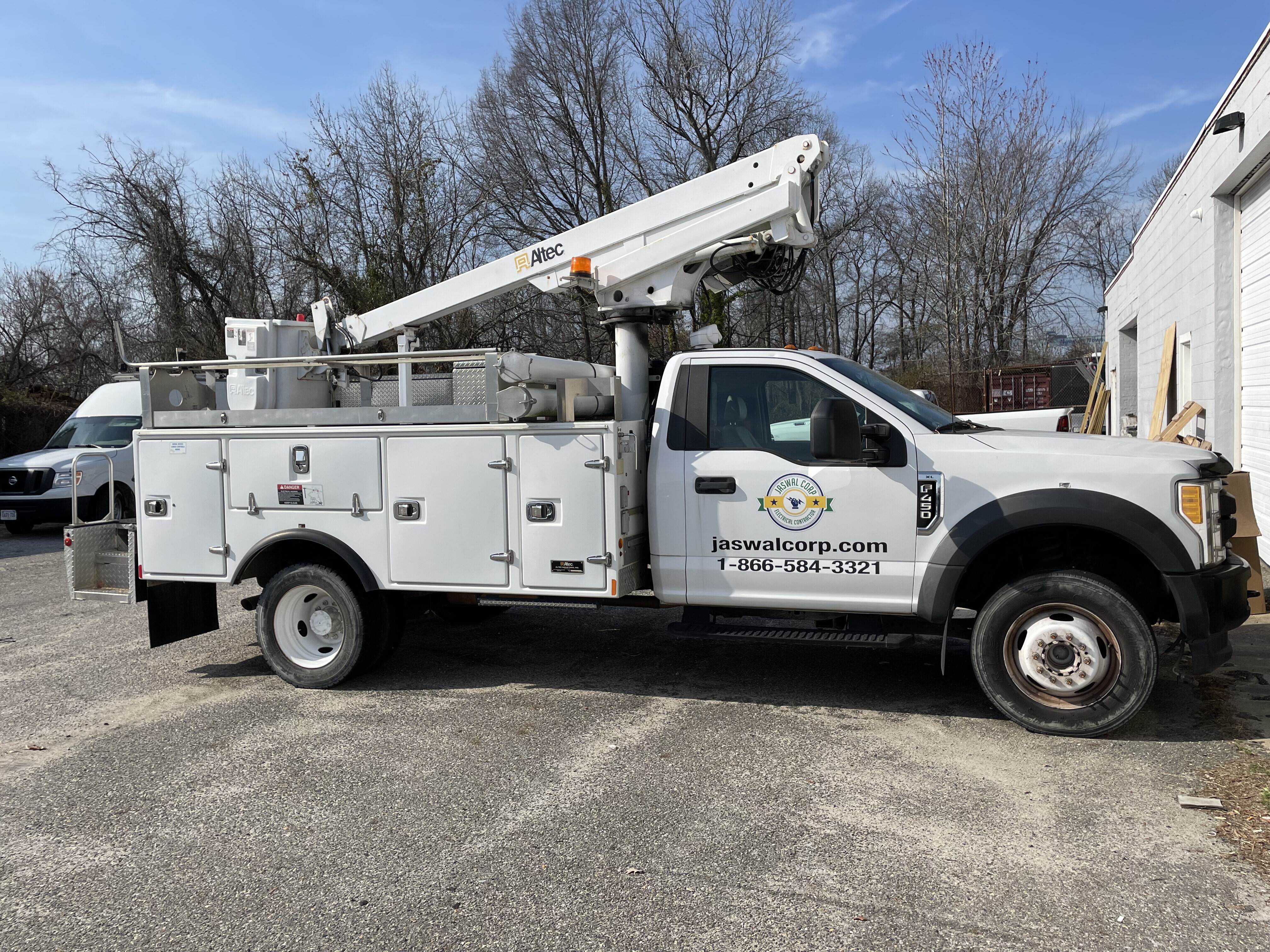 2017 FORD f450 in Yorktown, VA