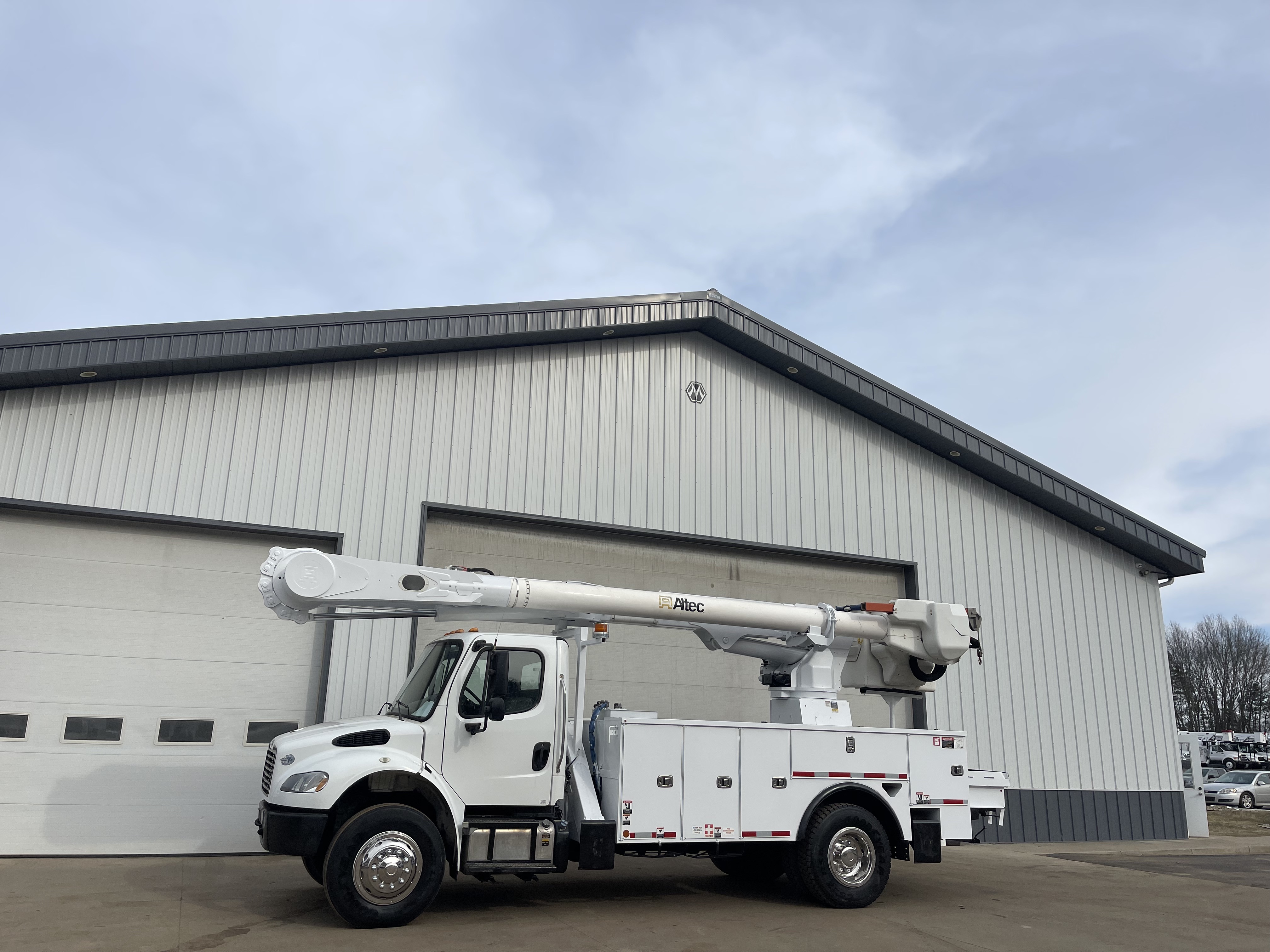 2016 FREIGHTLINER BUSINESS CLASS M2 106 in Battle Creek, MI