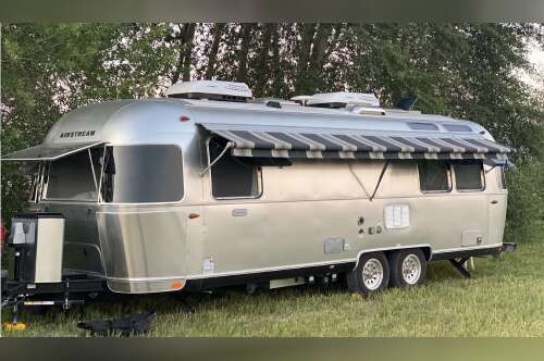 2019 Airstream GLOBETROTTER 27FBQ in hermosa beach CA