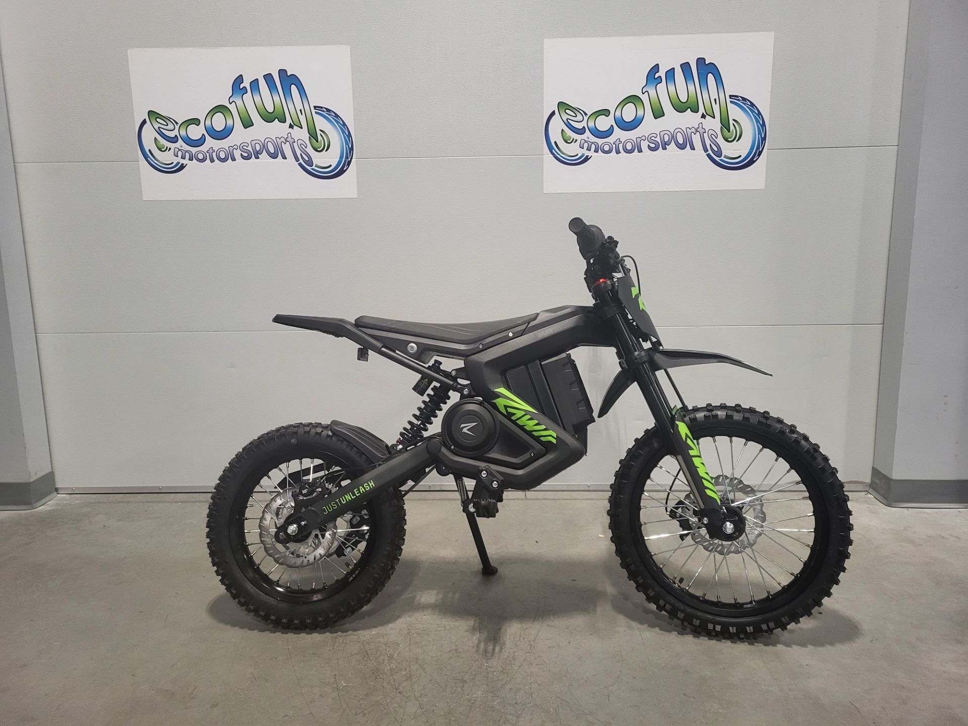 2025 Rawrr Mantis Mini R17 Electric Dirt Bike in Forest Lake, MN