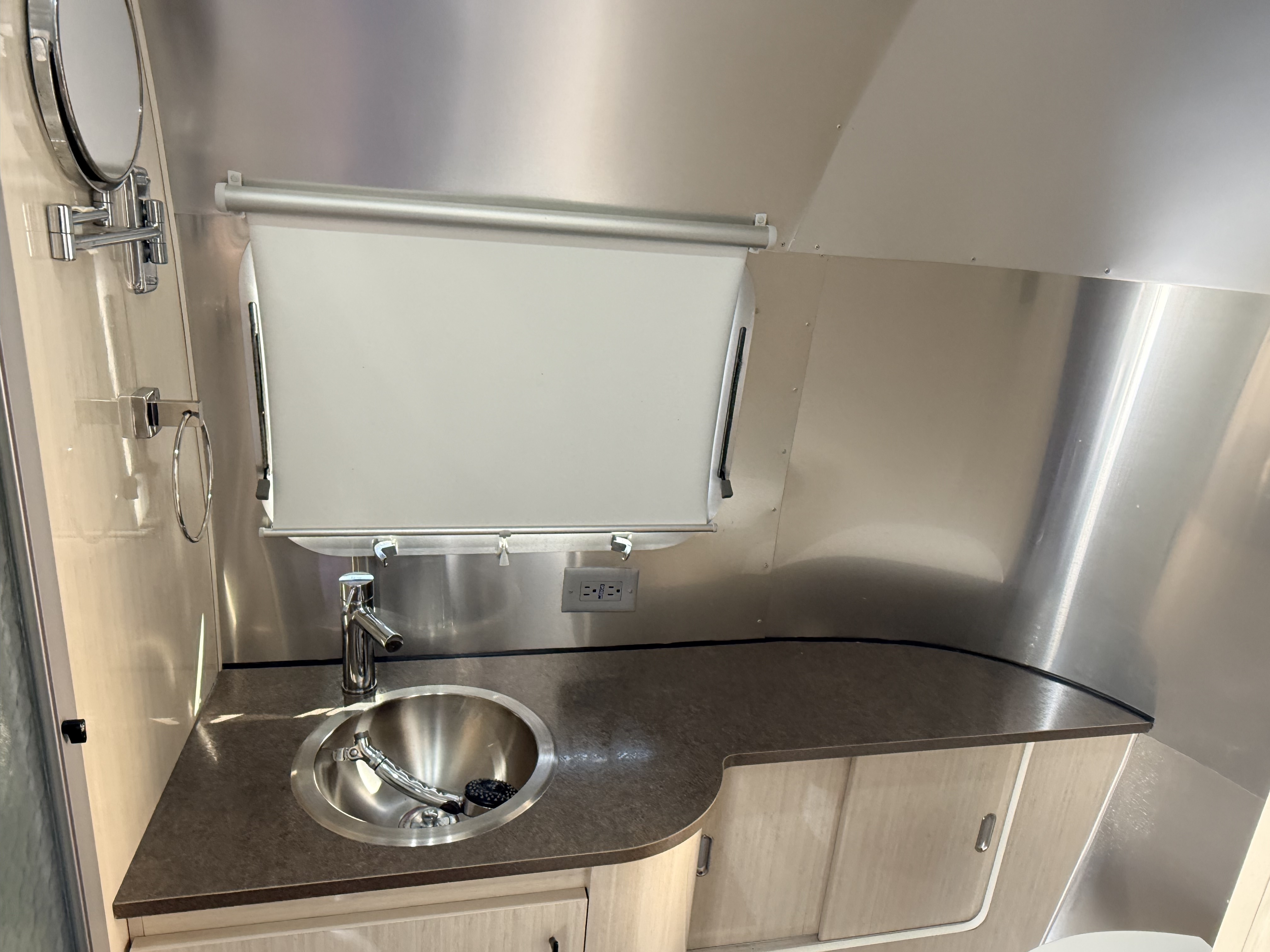 2018 Airstream INTERNATIONAL SERENITY 23FB RV