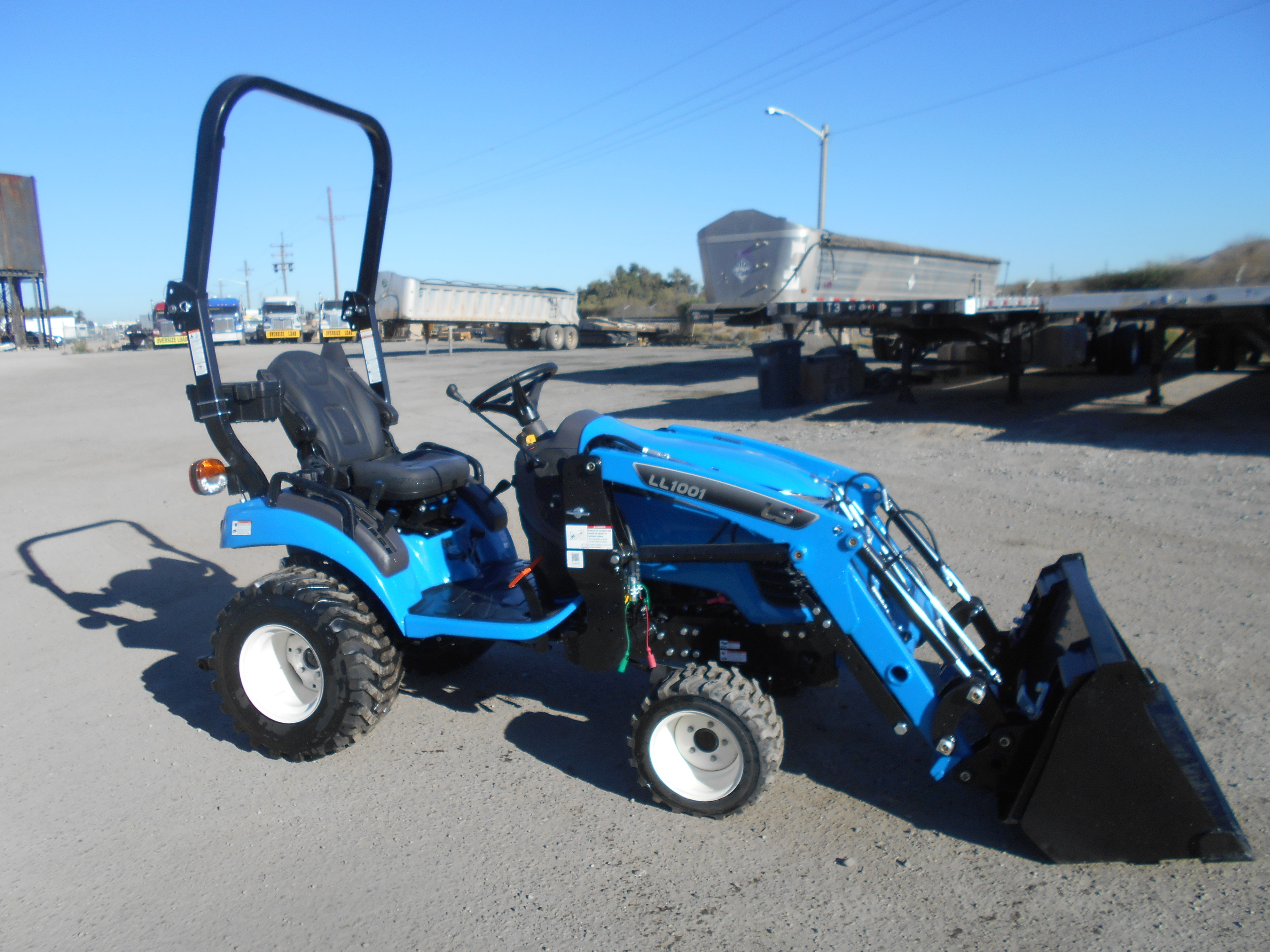 LS TRACTOR MT125 in Tucson, AZ