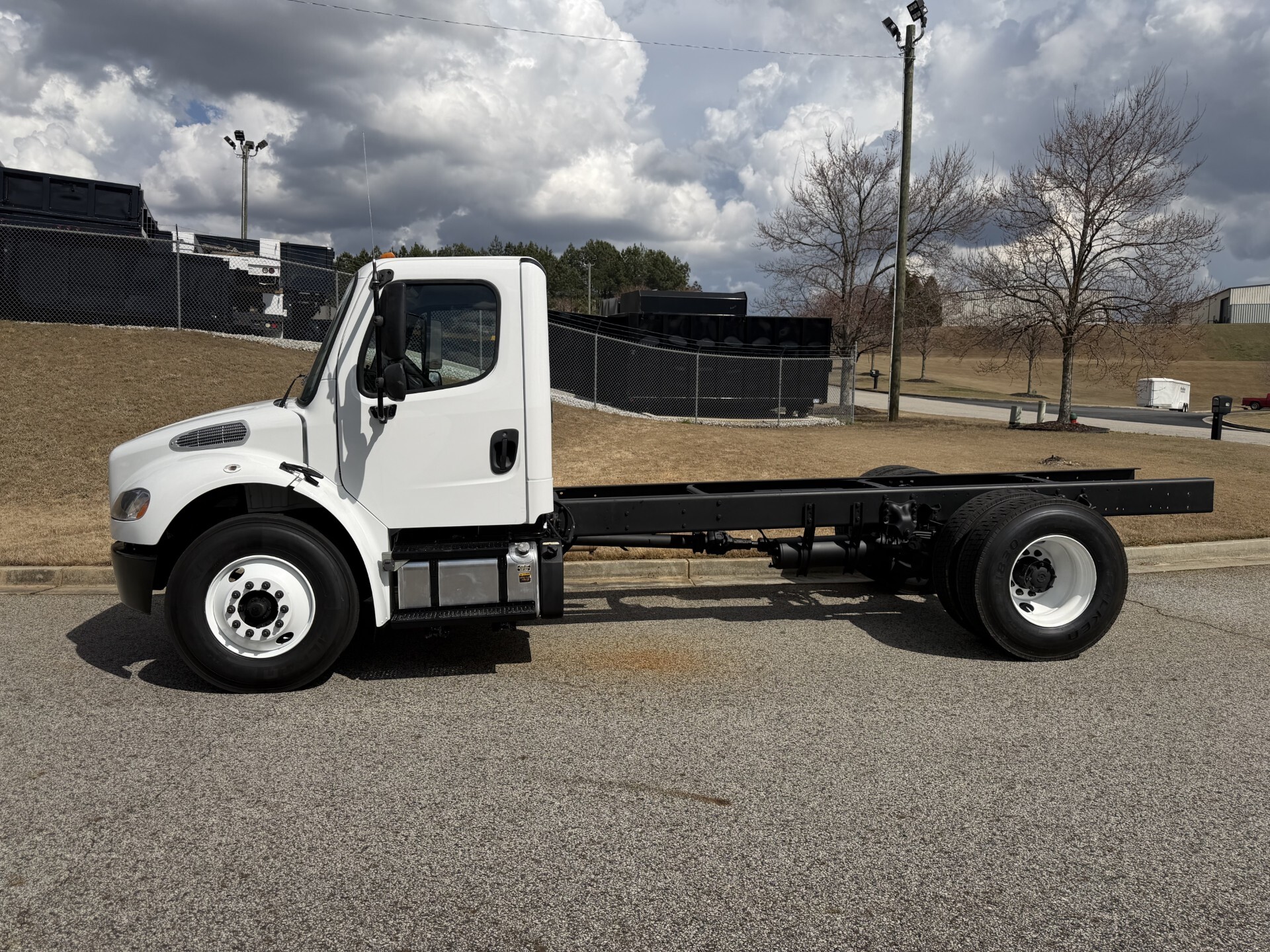 2013 FREIGHTLINER BUSINESS CLASS M2 106 in Winder, GA