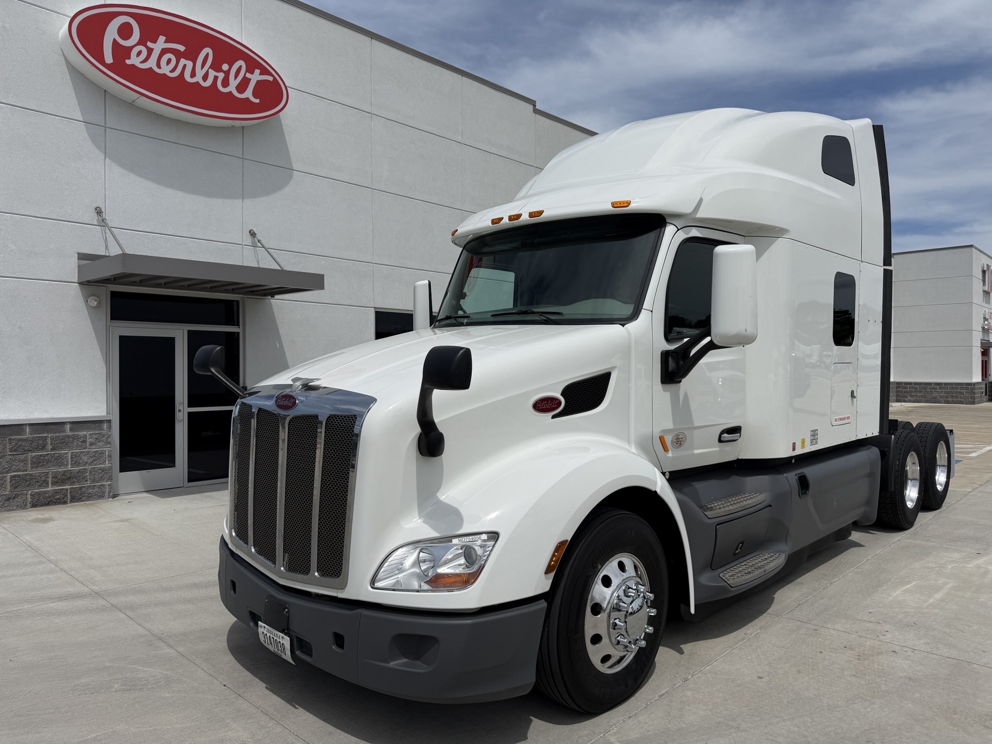 2021 PETERBILT 579 in Lowell, AR